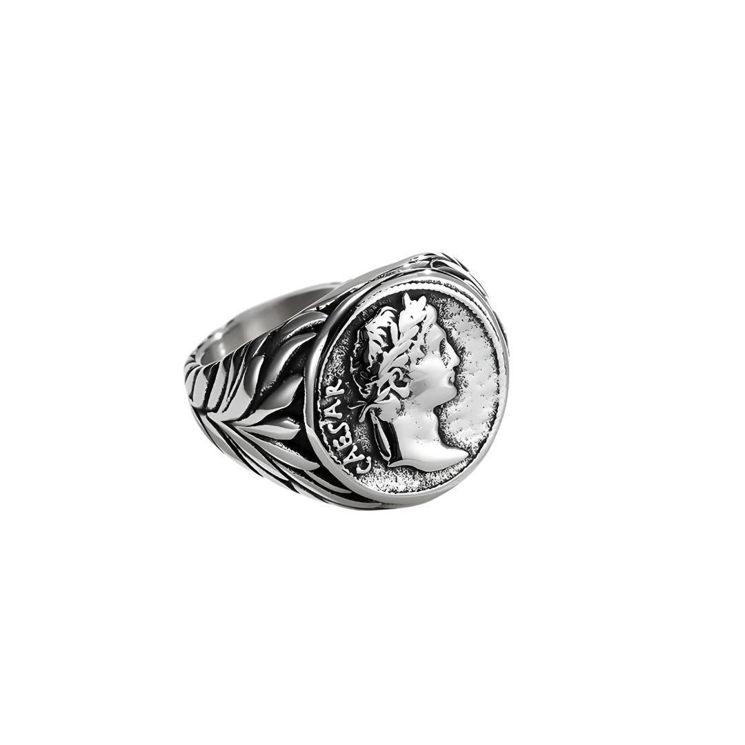 AVORIO™ | CAESAR SIGNET RING