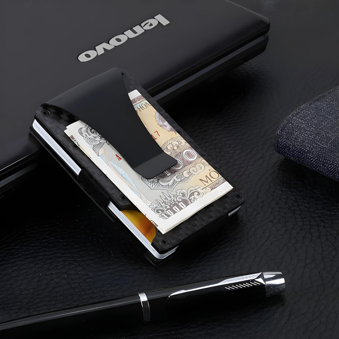 AVORIO™ | CARBON CARD HOLDER