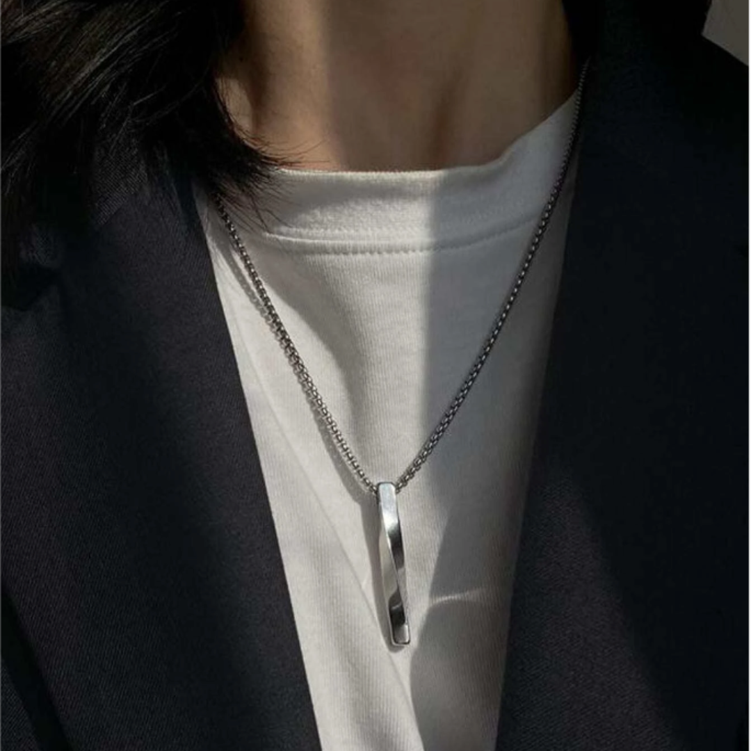 AVORIO™ | Divine Necklace